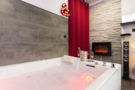 Chambre avec Spa privatif, Cheminée d'ambiance